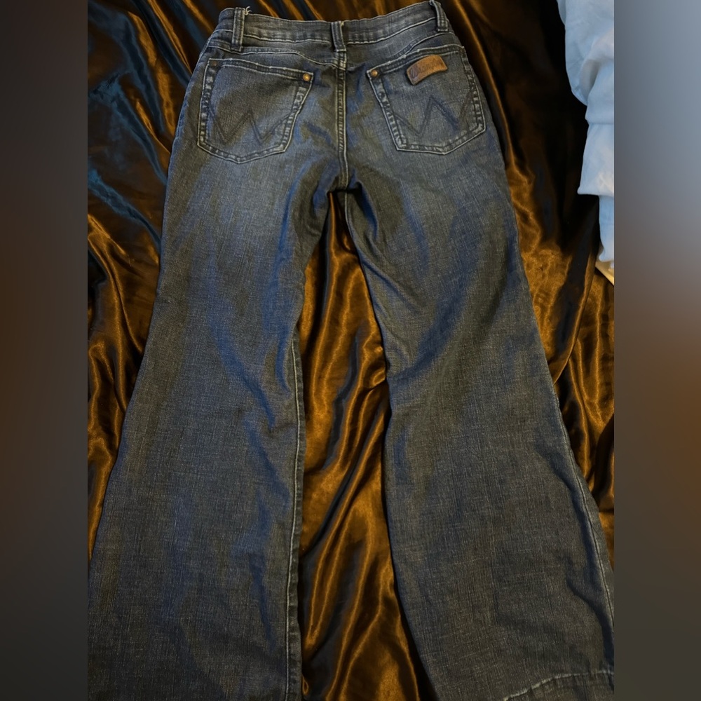 Retro wranglers in great condition, super comfy and durable. size 3x30